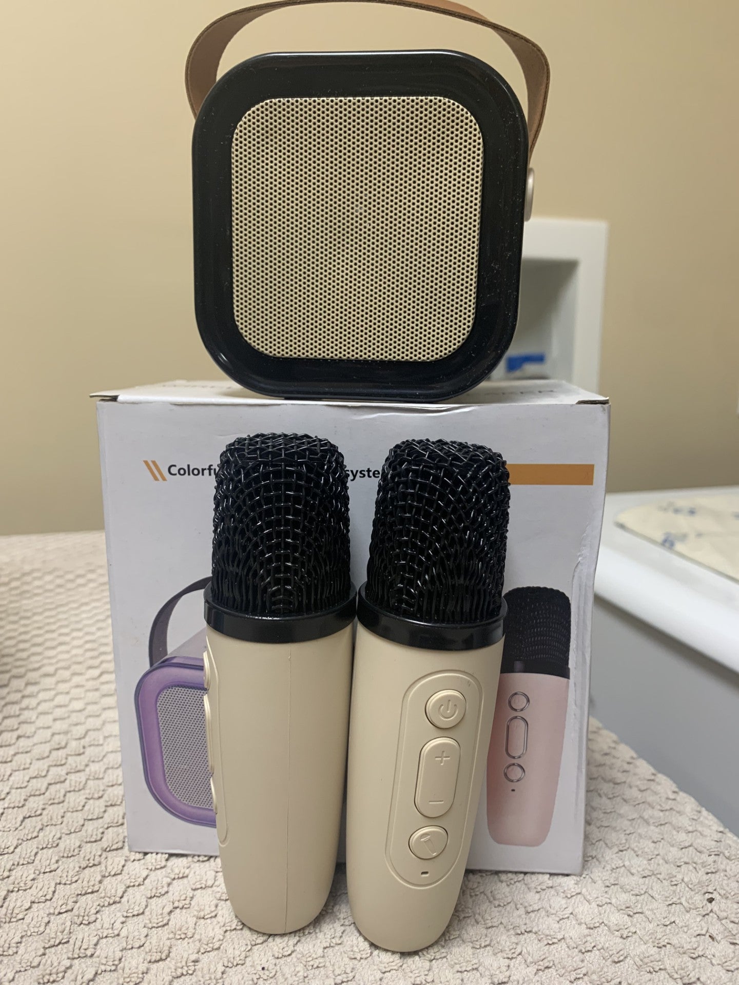 Mini Karaoke System 2 mics included, Blue tooth